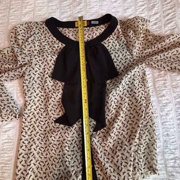 Black and Cream Women's Top - Picture 4 of 8